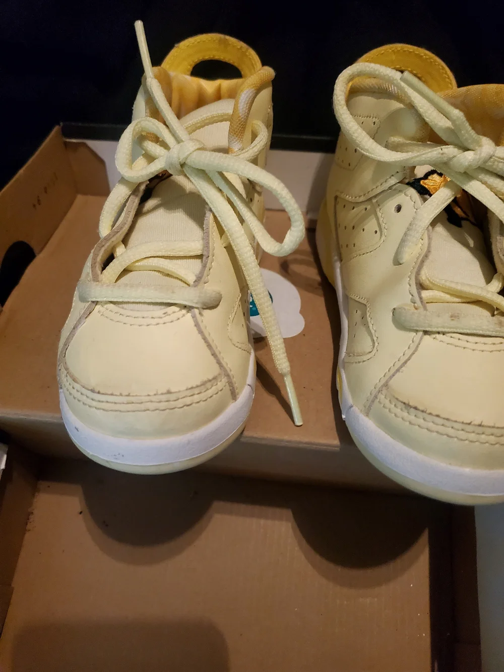Jordan toddler Yellow High-Top Lace-Up Sneakers